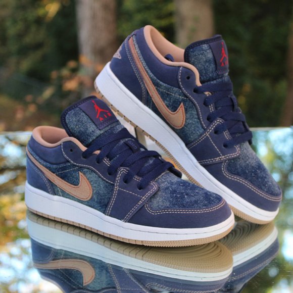 Air Jordan 1 Low Denim - Picture 4 of 16